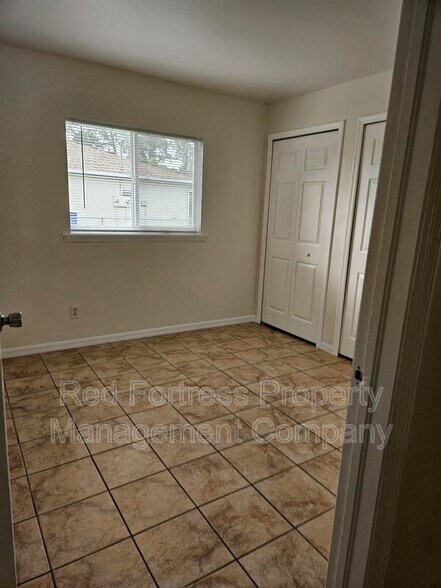 Building Photo - 5317 27th St SW