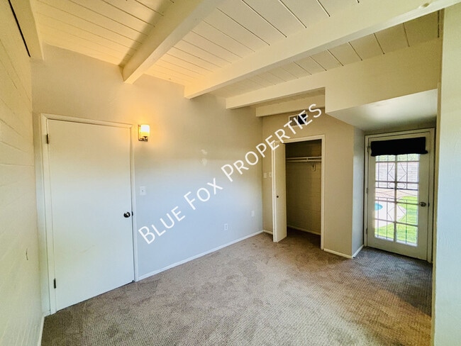 Building Photo - 4355 E Glenn St