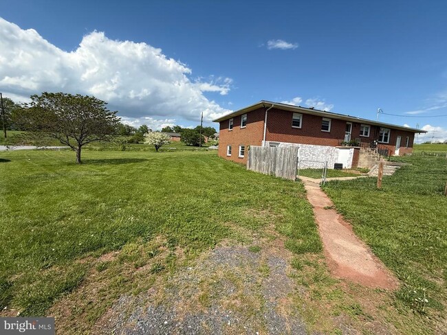 Building Photo - 4401 Tuscarora Rd