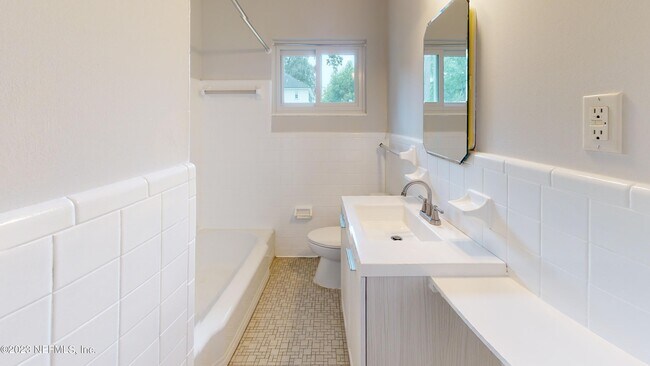 Building Photo - 5093 Ortega Cove Cir