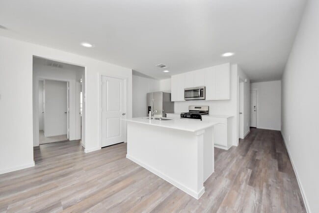 Building Photo - 14315 Leafy Willow Dr