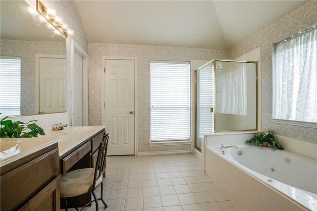 Building Photo - 2504 Trailwest Ln