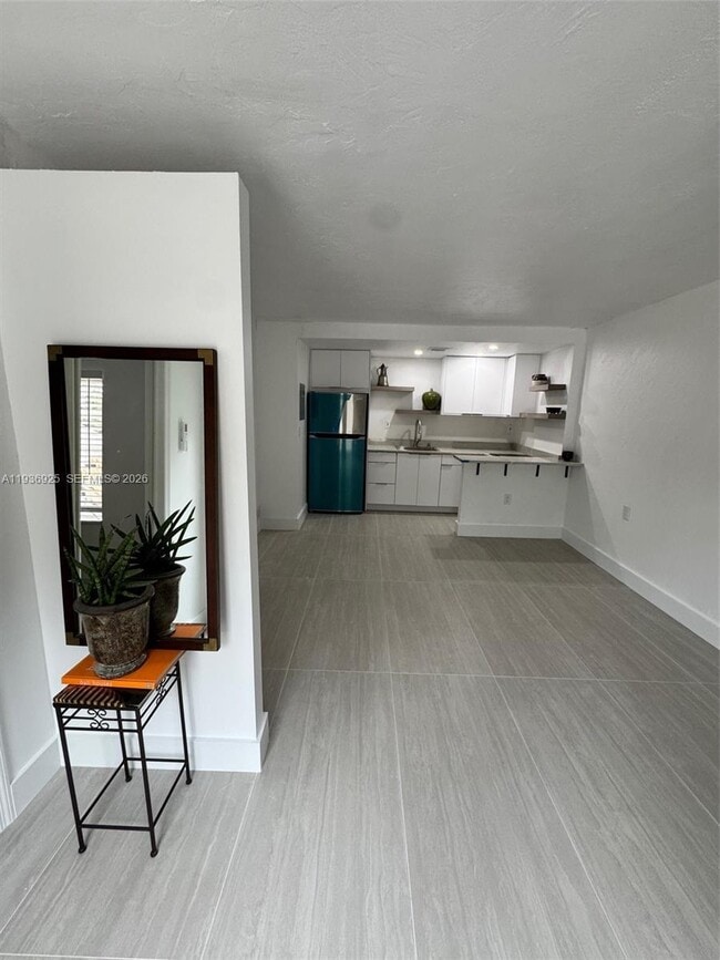 Building Photo - 6920 SW 82nd Ct