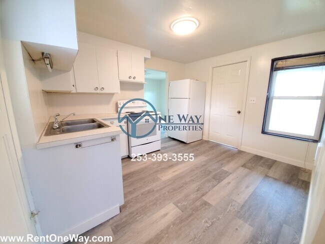 Building Photo - Downtown Puyallup 1 Bd