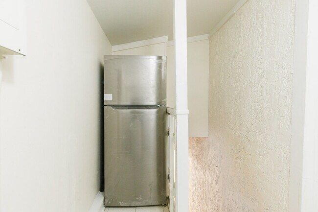 Building Photo - Spacious Backhouse Near Texas Tech, and Medical Centers!!