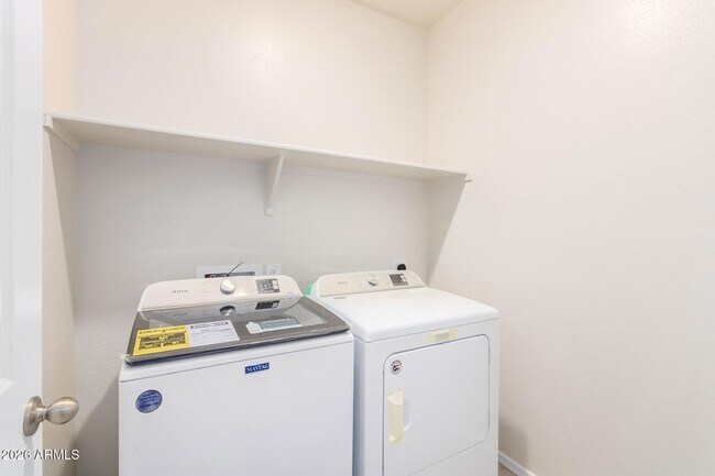 Building Photo - 1810 W Pinkley Ave