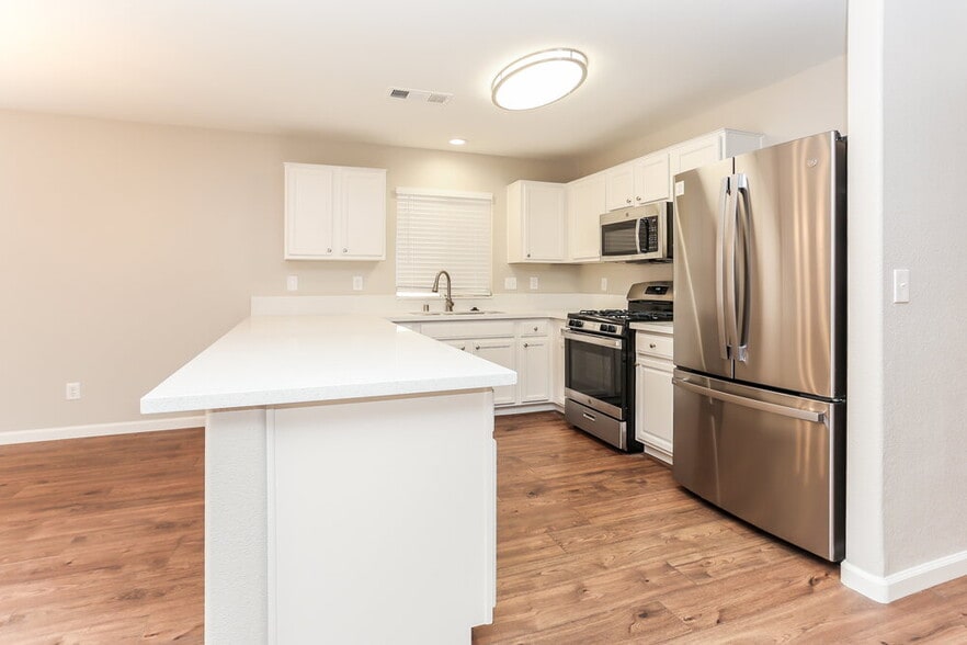 Building Photo - 5025 Frozen Springs Ct
