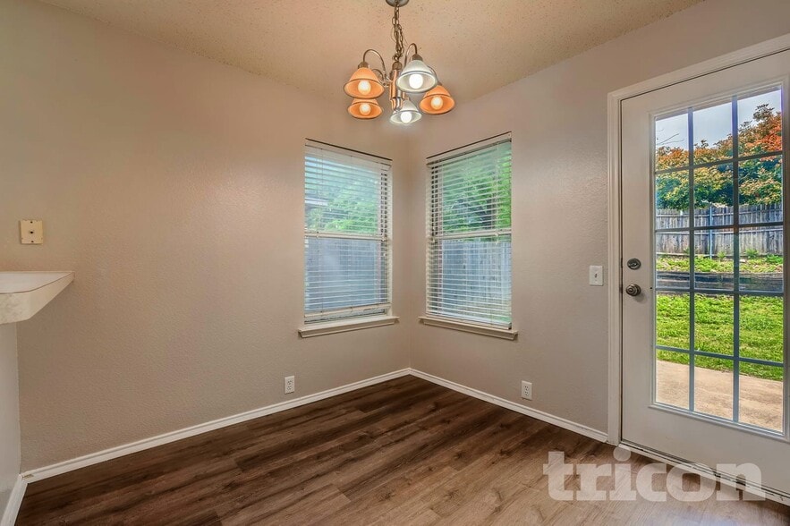 Building Photo - 821 Stafford Station Dr