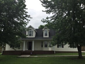 Building Photo - 202 Harvest Ct