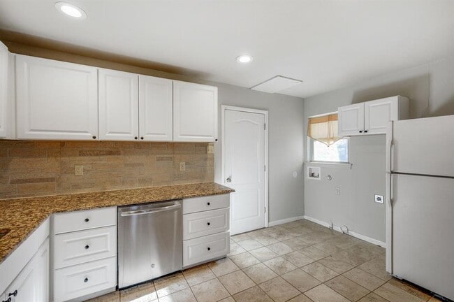 Building Photo - 4313 Bonnie Dr