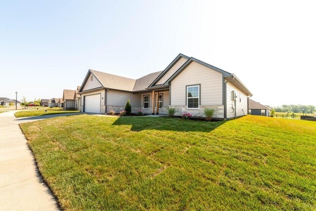 Building Photo - 2124 Brengman Dr