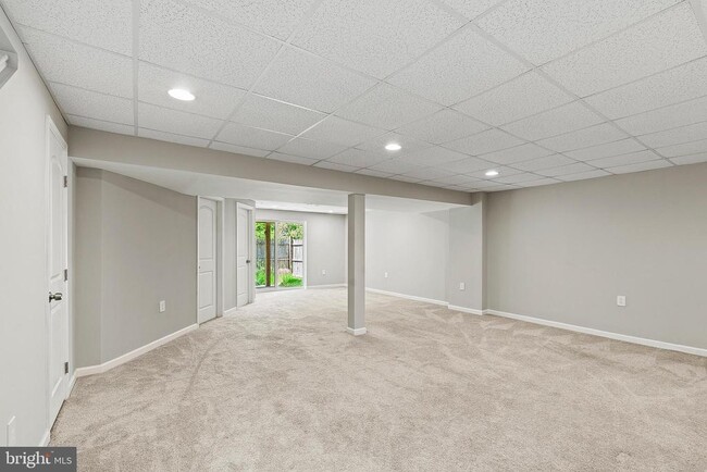 Building Photo - 468 Cornell Ct