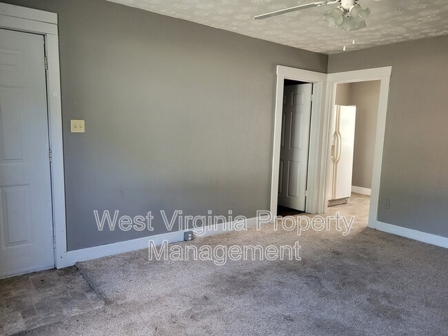 Building Photo - 114 Barber Ln