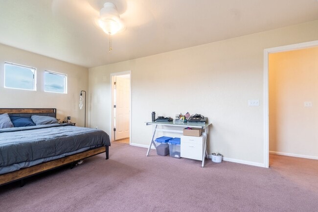 Building Photo - Obsidian View townhome for rent!