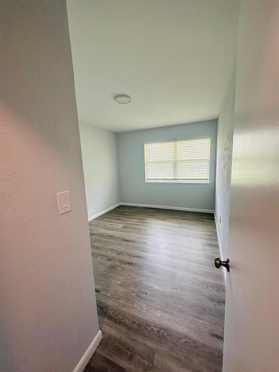 Building Photo - 408 NE 12th Ave