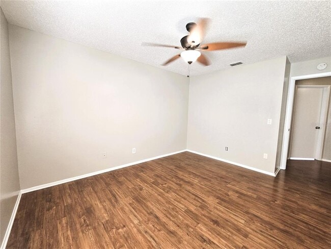 Building Photo - 2407 King Oak Ct
