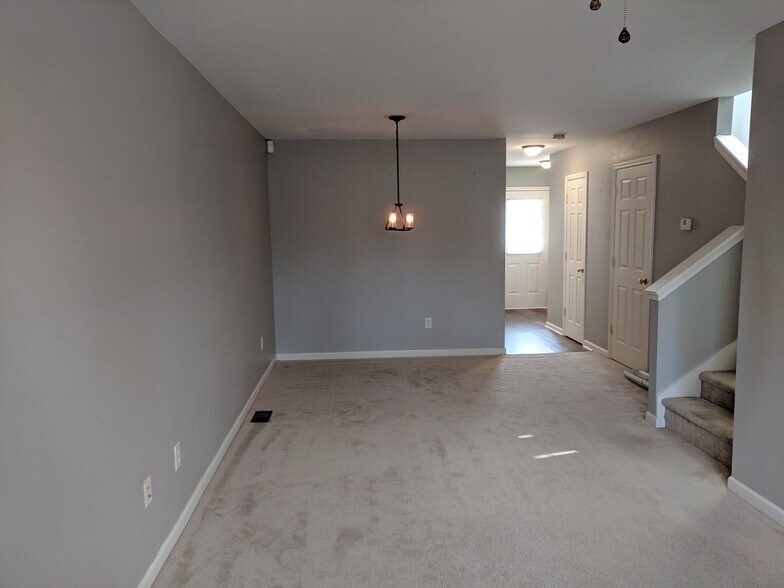 Dining Room - 202 Alde St