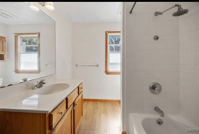 Building Photo - 5696 Caughdenoy Rd