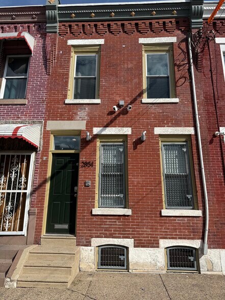 Building Photo - 2851 Boudinot St