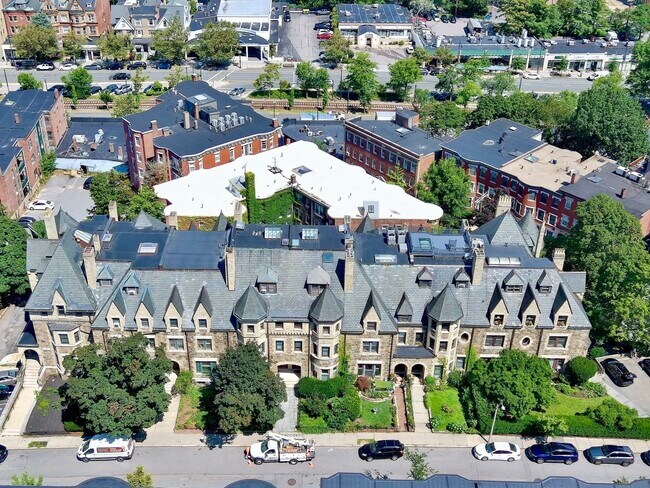 Building Photo - 15 Garrison Rd