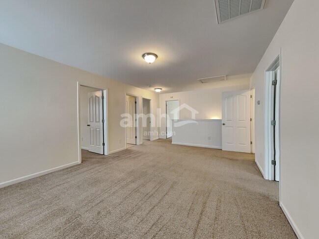Building Photo - 836 Jennifer Lane