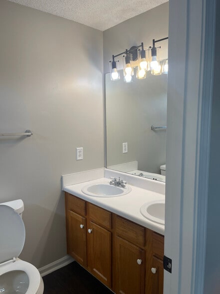 Building Photo - 3583 Brookstone Way