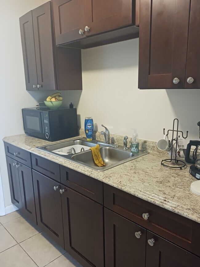 Building Photo - 21067 Meehan Ave