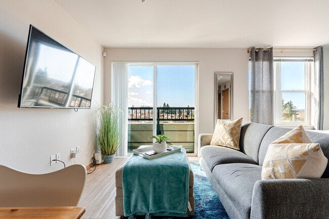 Building Photo - 2806 17th Ave S