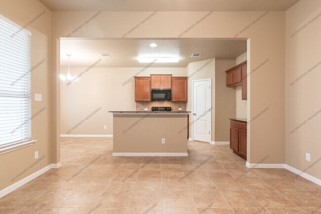 Building Photo - 7605 Hickman St