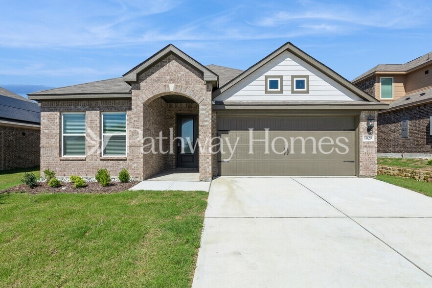Primary Photo - 1029 Sleepy Owl Ln