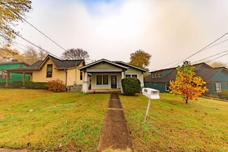 Building Photo - **APPLICATIONS PENDING**  Charming East Nashville Bungalow for Lease!