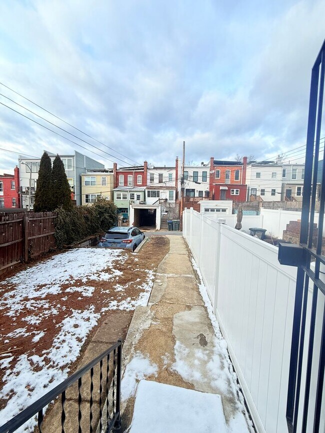 Building Photo - 3BR Rowhome w/ Private Parking | 1,764 Sq Ft | Eckington | $3,855