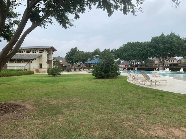 Building Photo - 15428 Adlong Dr