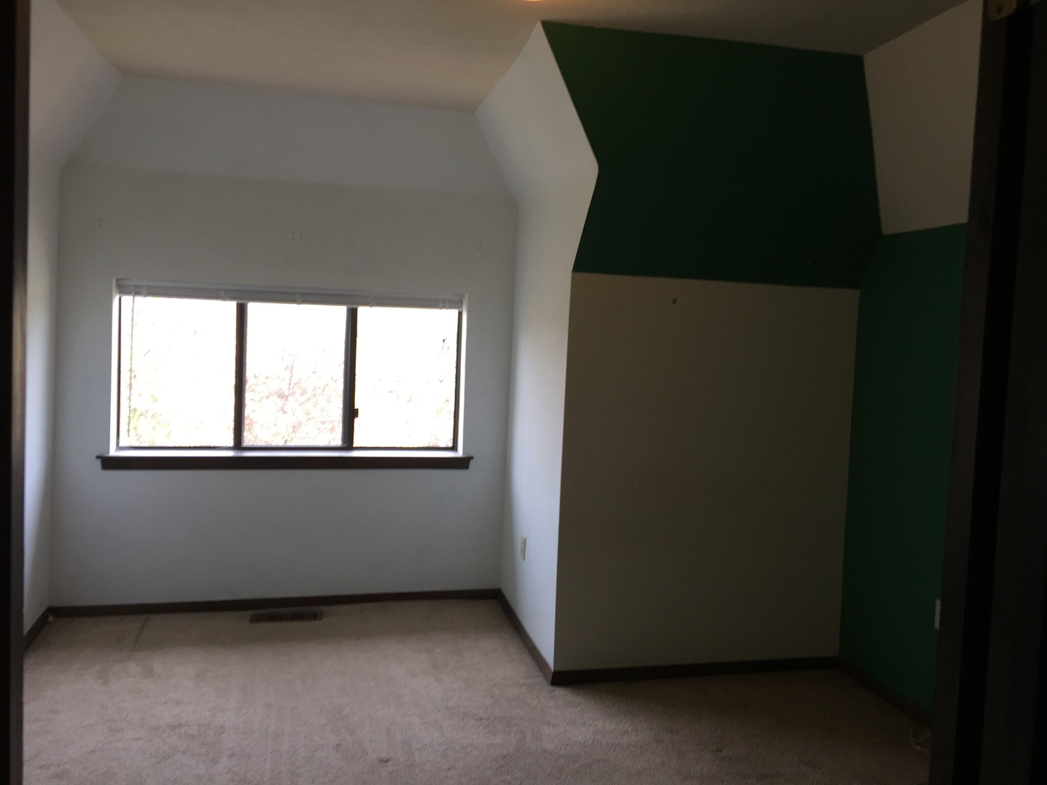 3rd FL front bedroom - 6344 Aurelia St