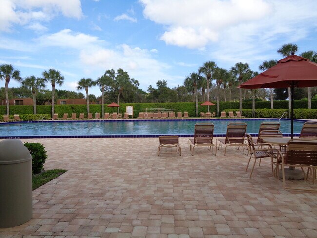 Building Photo - 505 5th Way