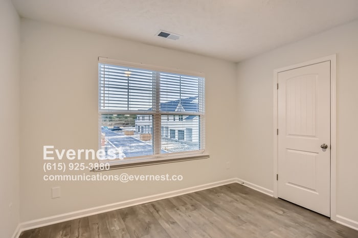 Building Photo - 130 Carver Ln