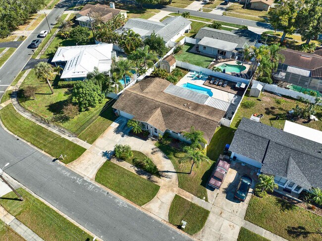 Building Photo - 897 Imperial Dr