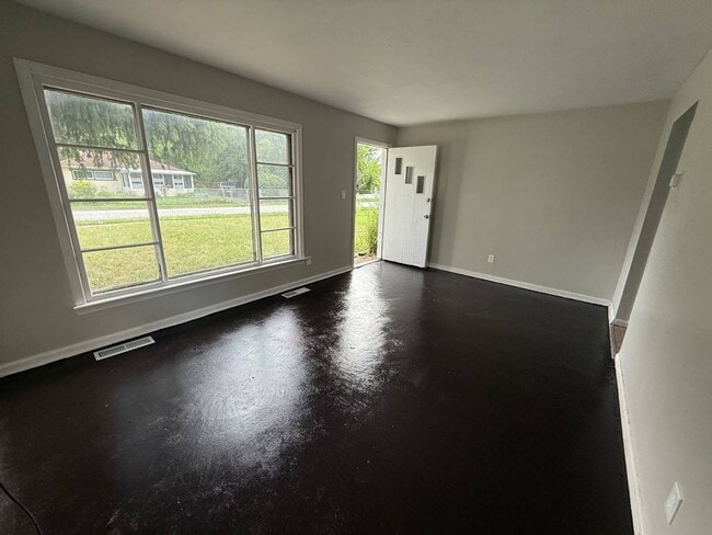 Building Photo - 12510 Summerland Ave