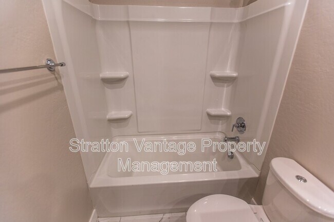 Building Photo - 3855 S McQueen Rd