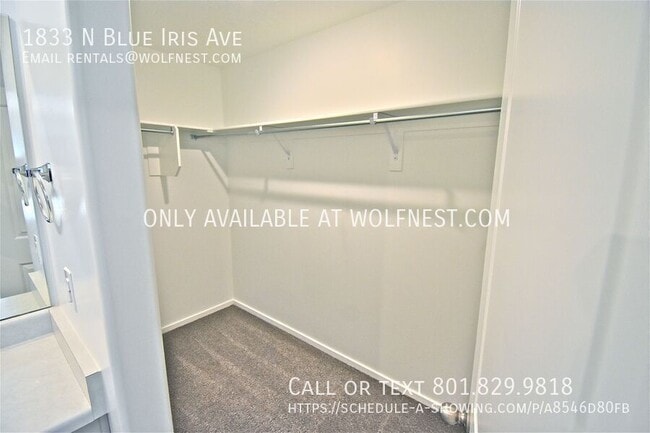 Building Photo - 1833 N Blue Iris Ave