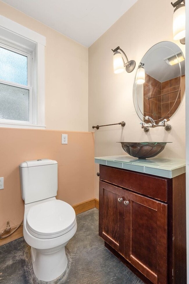 Building Photo - 4061 NE 110th St