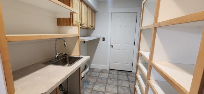 Building Photo - 8105 Alamosa Ln