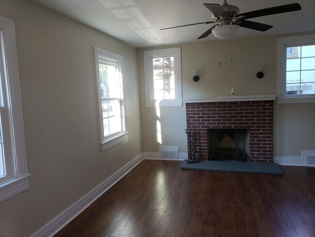 Building Photo - 122 Morningside Dr