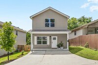 Building Photo - 1835 Glade St