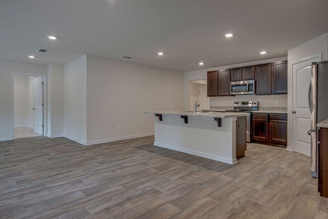 Building Photo - Spacious 4-Bedroom Home - Cambria