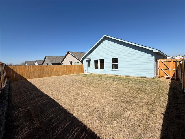 Building Photo - 639 Montclair Ave