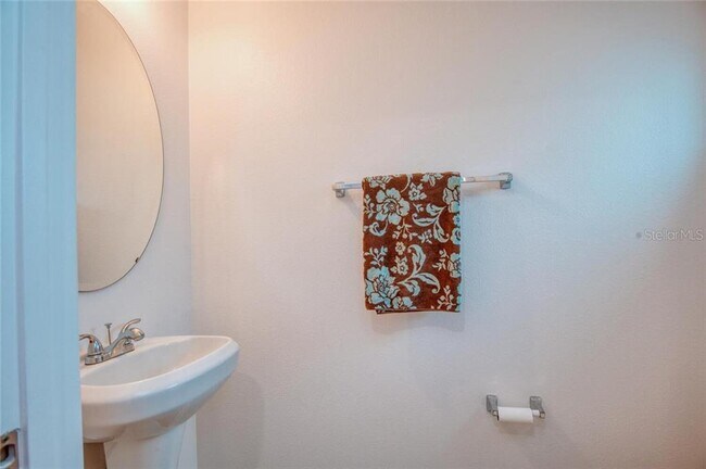 Building Photo - 3810 Exeter Ln