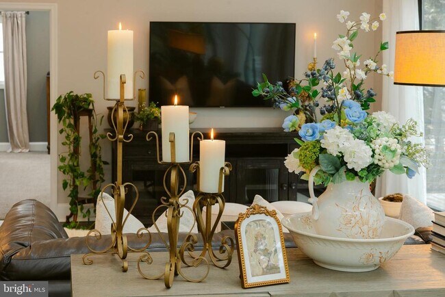 Building Photo - 15841 York Rd