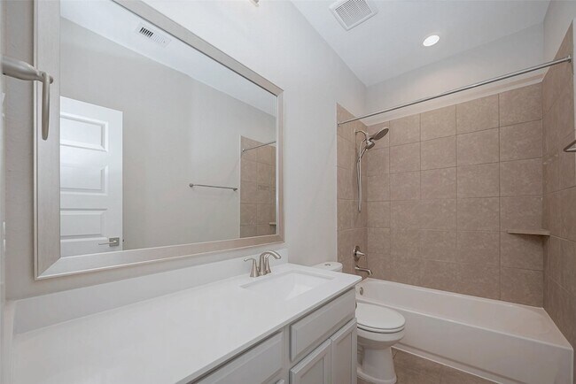 Building Photo - 10014 Granary Dr