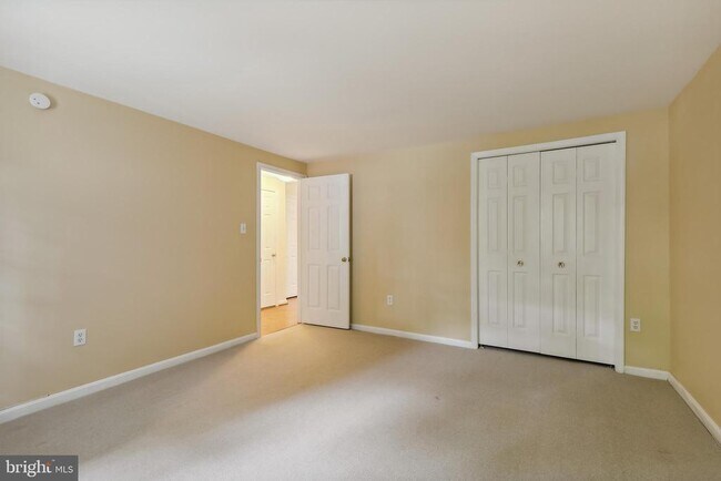 Building Photo - 7230 Taveshire Wy